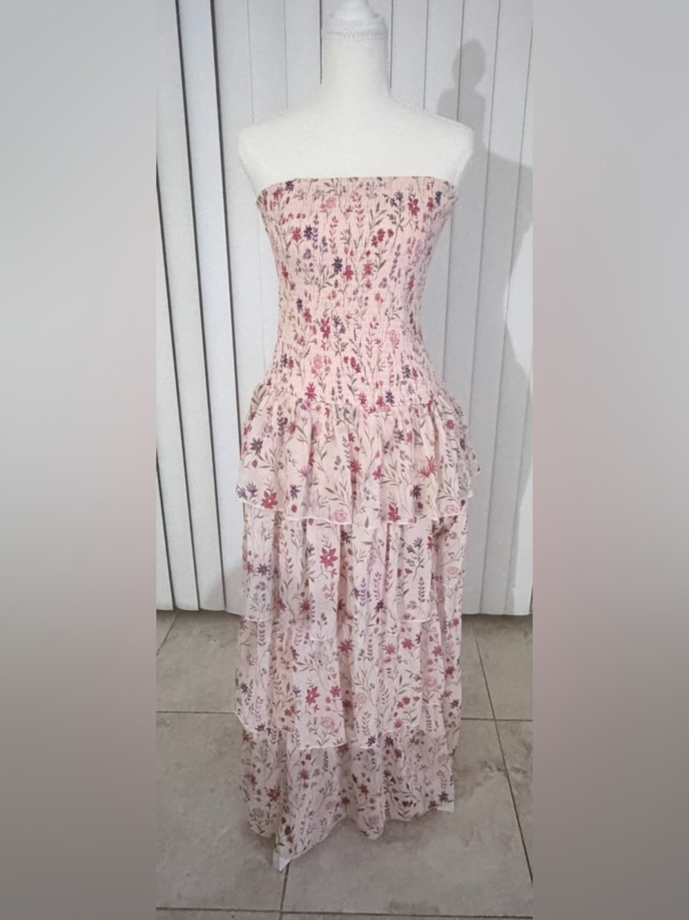 NWT Avec Les Filles Floral Smocked Tiered Maxi Dress - Size 10 Large